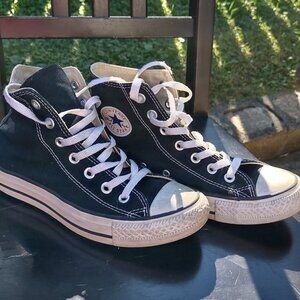 Black Converse All Stars women's size 6/ men's size 4